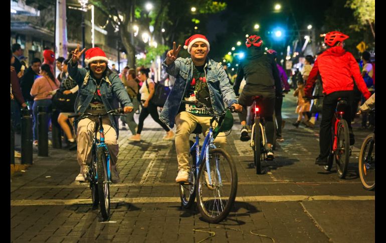 Segunda edición del festival Bien de Noche Guadalajara, esta vez con temática navideña. EL INFORMADOR/J.ACOSTA
