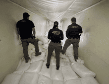 La droga decomisada era transportada en un tractocamión, dentro de costales. X / @OHarfuch