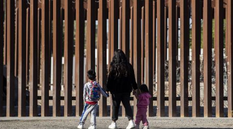 Se ha abandonado a cientos de miles de personas que buscaban asilo en ese país y dejándolas varadas en peligro en México y Centroamérica, según la organización Médicos Sin Fronteras (MSF). EFE / ARCHIVO