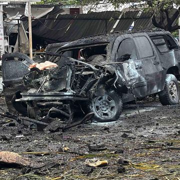 El coche bomba detonó al mediodía del sábado, provocando la muerte de seis personas. SUN