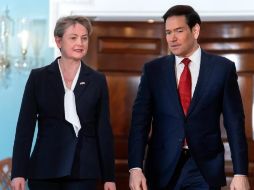 Yvette Cooper,  quien se reunió con el secretario de Estado Marco Rubio, dijo que esas conversaciones “fueron increíblemente claras sobre la fortaleza del compromiso de Estados Unidos con la OTAN”. AP / M. SCHIEFELBEIN