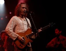 Robe Iniesta forjó una exitosa carrera de más de 30 años en la música. EFE/J. Diges