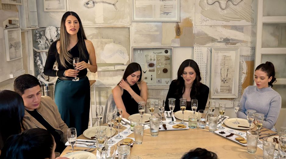 Experiencia de cata maridaje con Tequila Ollitas en restaurante Hueso. GENTE BIEN JALISCO / Revista del 12 de diciembre 2025