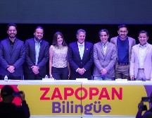 El costo de este programa de nueve niveles ronda los 35 mil pesos, sin embargo, gracias a estas becas, destacó el alcalde Juan José Frangie, las y los graduados podrán acceder a puestos de trabajo con un sueldo superior hasta en un 50% al promedio. EL INFORMADOR/ A. Navarro