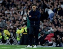 Xabi Alonso, quien tomó las riendas para esta temporada 2025-26, está en la cuerda floja. EFE/K. Huesca.