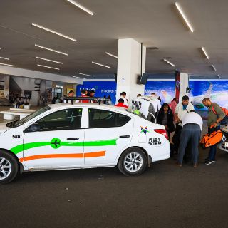 GAP asegura que mejoraron tiempos de espera de taxis en aeropuerto tapatío