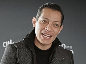 El actor Luis Alberti encarna a “Juan”, cuya búsqueda espiritual guía la historia de “El diablo en el camino”. EFE