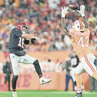 Kirk Cousins lidera la remontada de Falcons