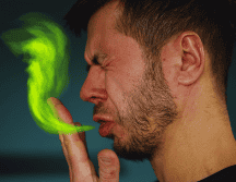 El mal aliento usualmente está relacionado con una mala higiene oral. ESPECIAL / CANVA