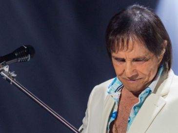 El intérprete de "Detalles" se encontraba manejando su coche, un Cadillac, cuando presentó una falla en el sistema de frenos. X/ @robertocarlosoficial.