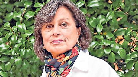 Laura Restrepo. La escritora colombiana decidió cancelar su participación en el encuentro literario en protesta por la invitación a la política venezolana María Corina Machado. SUN