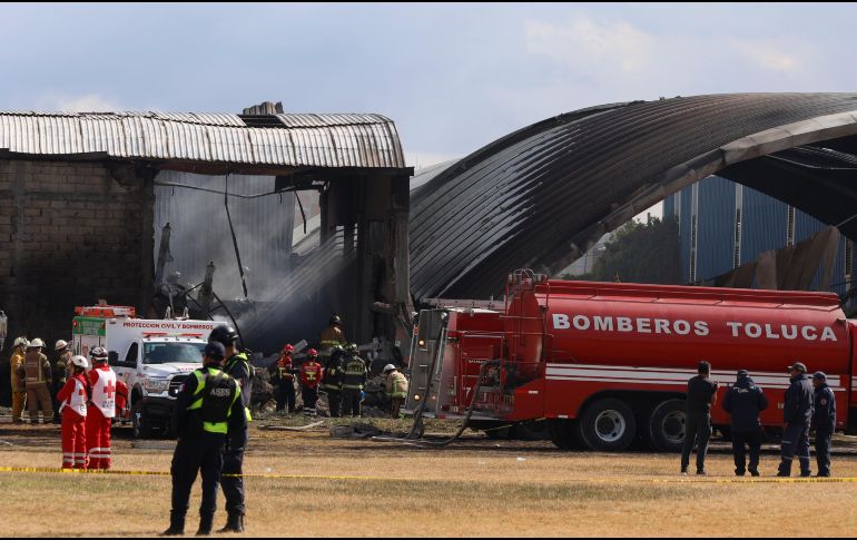 La avioneta transportaba a una familia que viajaba desde Acapulco hacia el Aeropuerto de Toluca. AP/R. Mercado