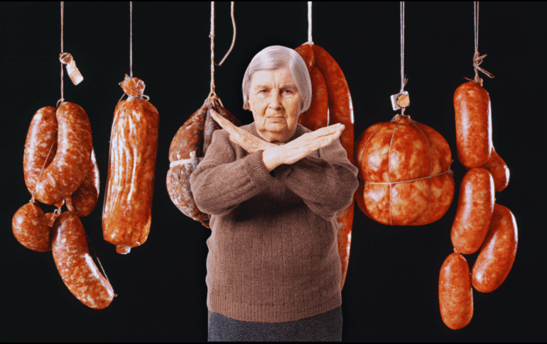 Los embutidos poseen una gran cantidad de sodio (sal) algo que interfiere en el normal funcionamiento de los riñones. ESPECIAL / CANVA