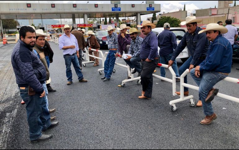 Integrantes de la ANTAC dijo que piden “seguridad para los transportistas en carreteras, salir a trabajar y volver a casa.” NTX / ARCHIVO