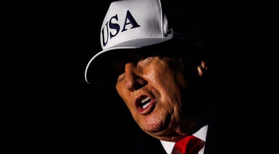 Trump endureció las restricciones migratorias tras un ataque en Washington y amplió la lista de países vetados. EFE/ARCHIVO