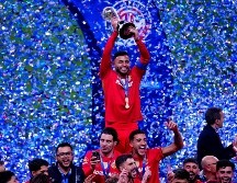 Repasamos a los jugadores que lograron levantar el trofeo de la Liga MX después de su paso por Chivas. IMAGO7.