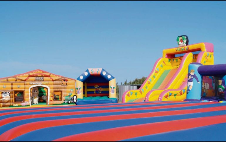 RETO AVENTURA. El parque inflable de gran escala ofrece circuitos de obstáculos y resbaladillas. ESPECIAL