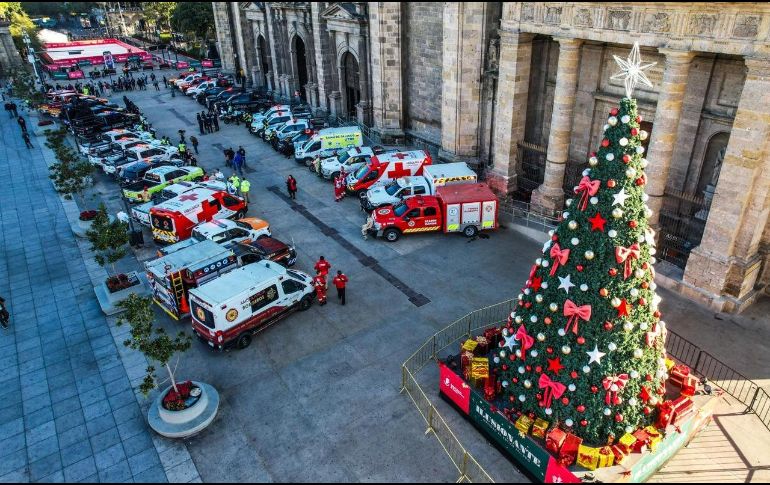 Tras el acto protocolario, distintas unidades que se dieron cita en el corazón del Centro de Guadalajara salieron de manera representativa con sus sirenas y códigos encendidos. EL INFORMADOR/A. Navarro