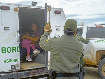 Los mexicanos repatriados de Estados Unidos cuentan con apoyo del  Gobierno de México. AFP