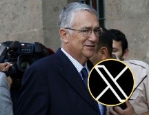 El empresario mexicano, según informó el director del SAT, recibirá una notificación para que 