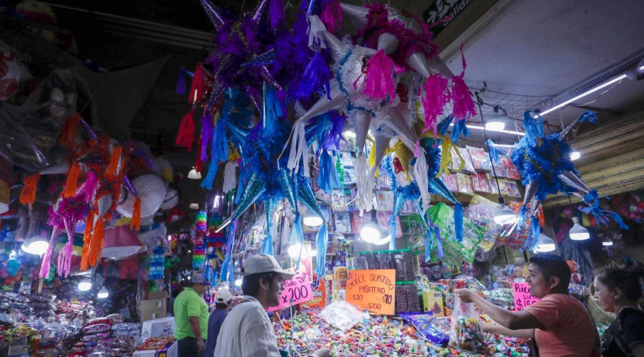 En costos, Concanaco Servytur estimó que una cena tradicional para cinco personas puede ubicarse entre 3 mil 500 y 4 mil pesos. EFE / ARCHIVO