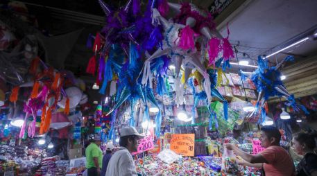 En costos, Concanaco Servytur estimó que una cena tradicional para cinco personas puede ubicarse entre 3 mil 500 y 4 mil pesos. EFE / ARCHIVO