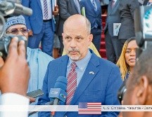 Christopher Lamora, embajador de EU en Camerún, estaría entre los diplomáticos removidos. ESPECIAL