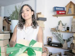 Valeria Castellanos transforma ideas en recuerdos únicos a través de regalos personalizados. EL INFORMADOR/ A. Navarro