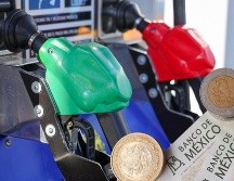 En el caso de la gasolina Magna, los consumidores pagarán una cuota de 6.7001 pesos por litro, mientras que en la Premium será de 5.6579 pesos por litro. ESPECIAL / EL INFORMADOR y CANVA