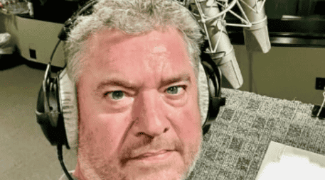 Pat Finn es conocido por su papel de Bill Norwood en The Middle, que interpretó de 2011 a 2018. INSTAGRAM / @mrpatfinn