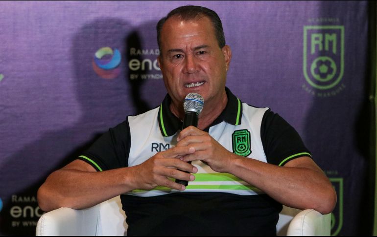 Flores agregó que le hubiera gustado que Hernández tuviera un retiro más simbólico en el club, situación que consideró tiene triste a ‘Chicharito’. IMAGO7