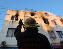 Al menos 15 personas fueron evacuadas por el incidente registrado en una torre de departamentos al interior de Guadalajara. ESPECIAL