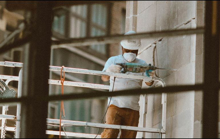 Las empresas están obligadas a pagar un salario mínimo a sus empleados. UNSPLASH / J. TYSON