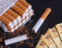 Las tiendas ya han empezado a recibir las listas de precios que deberán pagar los fumadores el año próximo. ESPECIAL / CANVA