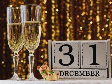 Con la llegada del Año Nuevo, muchas personas recurren a costumbres heredadas que buscan atraer buena energía para el ciclo que comienza. CANVA