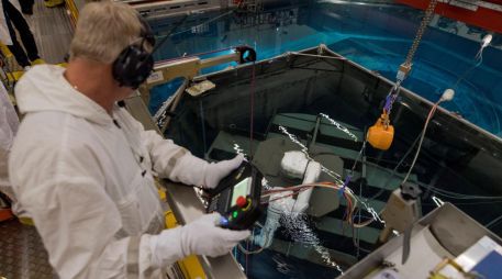 Aunque la planta nuclear mantiene sus seis reactores en parada fría y no produce electricidad, necesita un suministro externo constante para refrigerar el combustible y evitar el riesgo de fusión de sus núcleos. EFE/Archivo