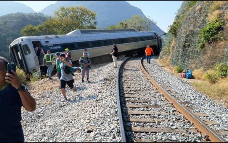 Un total de nueve personas fueron atendidas en sitio, 109 atendidas en hospital, de los cuales 44 se mantienen hospitalizadas y confirmó el fallecimiento de 13 personas. EFE / Secretaría de Marina