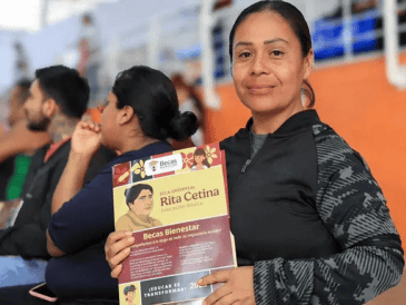 El programa entrega 1,900 pesos cada dos meses por familia. ESPECIAL