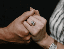 Los anillos de compromiso de las celebridades en 2025. ESPECIAL / IG / @taylorswift13