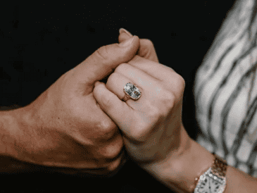 Los anillos de compromiso de las celebridades en 2025. ESPECIAL / IG / @taylorswift13