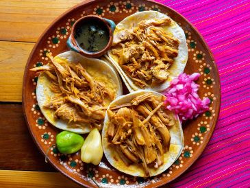 Aunque México posee algunos de los platillos con mejor puntuación del mundo, el promedio general se vio afectado por las críticas negativas a ciertos alimentos tradicionales que no suelen ser del gusto del paladar extranjero. ESPECIAL / CANVA