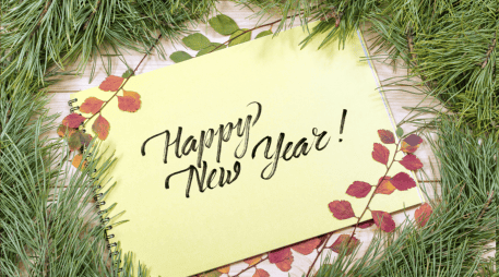 Sea cual sea el estilo que elijas, lo importante es transmitir un deseo sincero para el año que apenas comienza.  CANVA