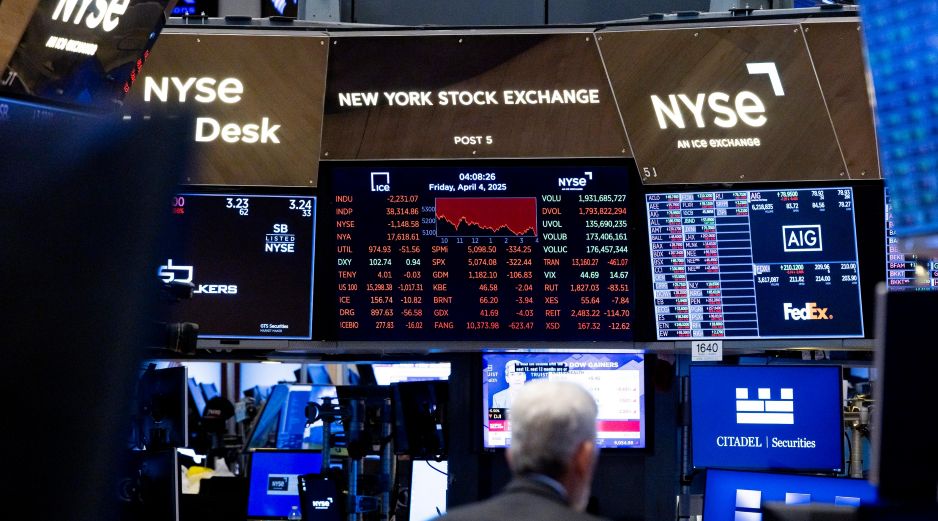 Wall Street cerró este martes en rojo y su principal indicador, el Dow Jones de Industriales, perdió un 0.20 % tras una jornada marcada por la publicación de las actas de la última reunión de la Reserva Federal. EFE / ARCHIVO