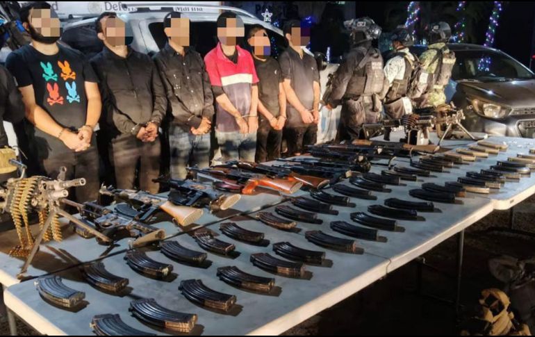 Tras controlar la situación y someter a 6 hombres a los que les aseguraron armas automáticas y cargadores abastecidas, se confirmó que 3 civiles resultaron muertos. ESPECIAL / X/@sspsinaloa1