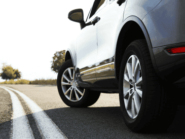 El puntaje no solo considera la cantidad de fallas, sino también su impacto en la seguridad, el costo de propiedad y la experiencia cotidiana del usuario.  CANVA