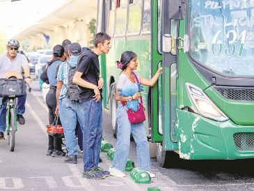 En una primera etapa, la Tarjeta Única estará dirigida a estudiantes, adultos mayores, personas con discapacidad y otros grupos en situación de vulnerabilidad. Posteriormente, estará disponible para toda la población interesada. EL INFORMADOR