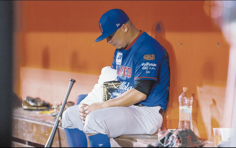 Ronald Medrano no completó ni dos episodios de labor, luego de permitir siete carreras limpias en Hermosillo. ESPECIAL/ Charros de Jalisco