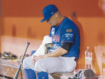 Ronald Medrano no completó ni dos episodios de labor, luego de permitir siete carreras limpias en Hermosillo. ESPECIAL/ Charros de Jalisco