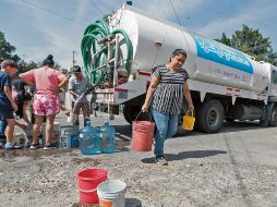 El SIAPA adelantó el corte de agua a enero para evitar la suspensión del servicio durante la Semana Santa, cuando el consumo se incrementa. Habrá pipas gratuitas disponibles al 073. ESPECIAL