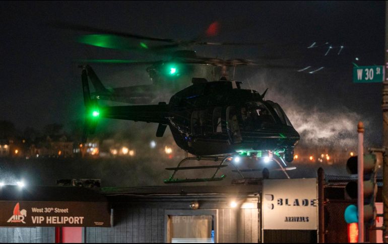 Fotografía muestra el helicóptero dónde es trasladado Nicolás Maduro este sábado en el helipuerto Westside en Nueva York. EFE/ Ángel Colmenares